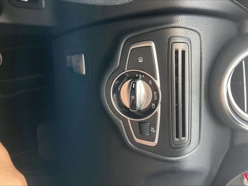 Used 2016 Mercedes-Benz GLC 300 image 29