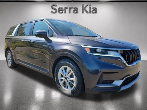 Used 2023 Kia Carnival LX FWD image 7