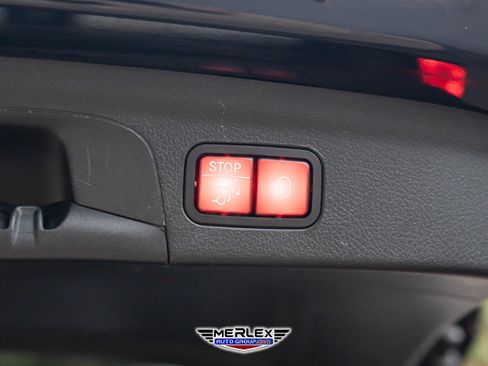 Used 2021 Mercedes-Benz GLE 350 350 4MATIC w/ Premium Package image 46