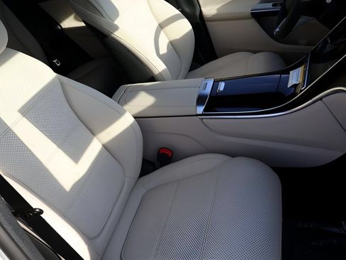 Certified 2026 Mercedes-Benz GLC 300 4MATIC image 14