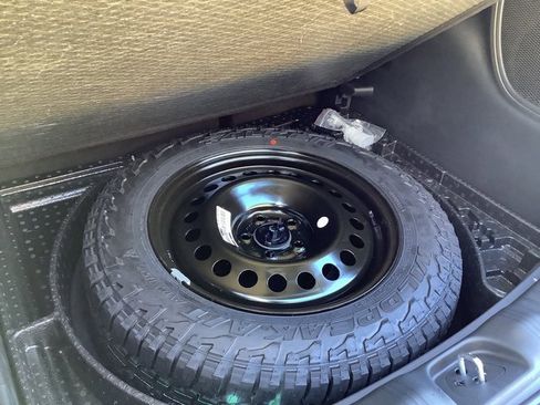 New 2025 Jeep Compass Trailhawk w/ Sun & Sound Group image 30