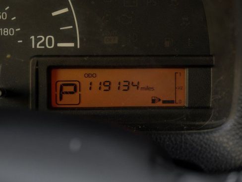 Used 2020 Nissan NV200 S image 22