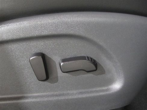 Used 2023 Nissan Murano SV image 51