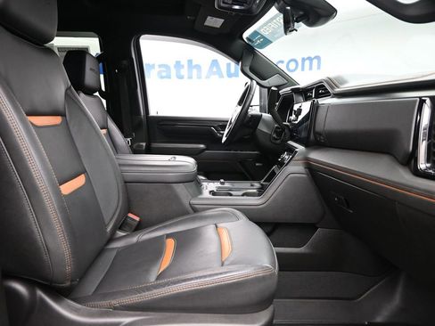 Used 2024 GMC Sierra 2500 AT4 w/ AT4 Premium Plus Package image 7