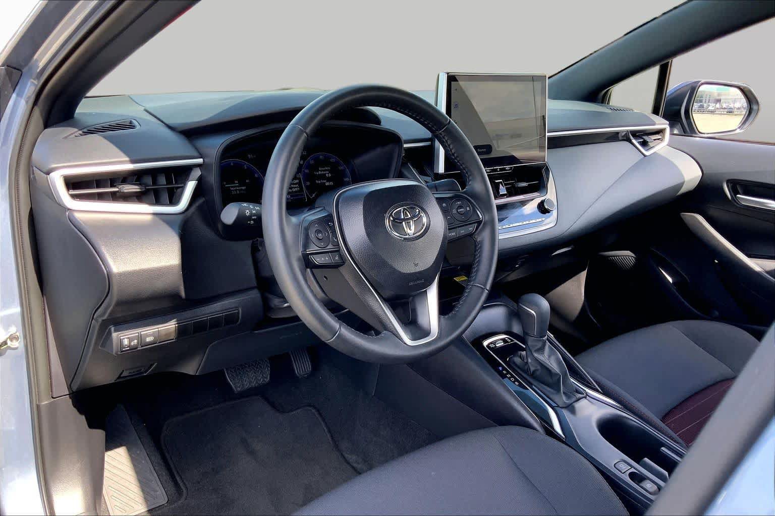 Certified 2026 Toyota Corolla SE w/ SE Package FWD image 17