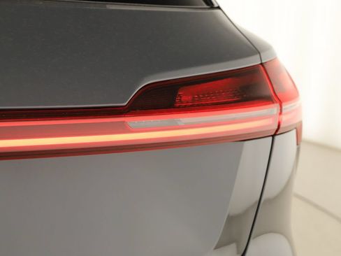 Certified 2024 Audi Q8 e-tron Premium Plus AWD/4WD image 27