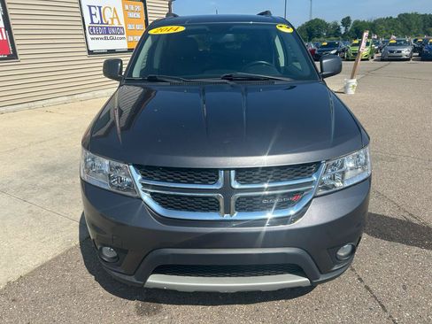 Used 2014 Dodge Journey SXT w/ Quick Order Package 22C FWD image 2