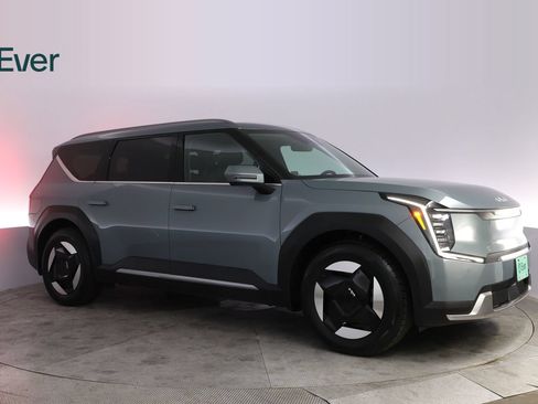 Used 2024 Kia EV9 Wind AWD/4WD image 14