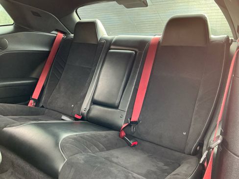 Used 2016 Dodge Challenger SRT image 20