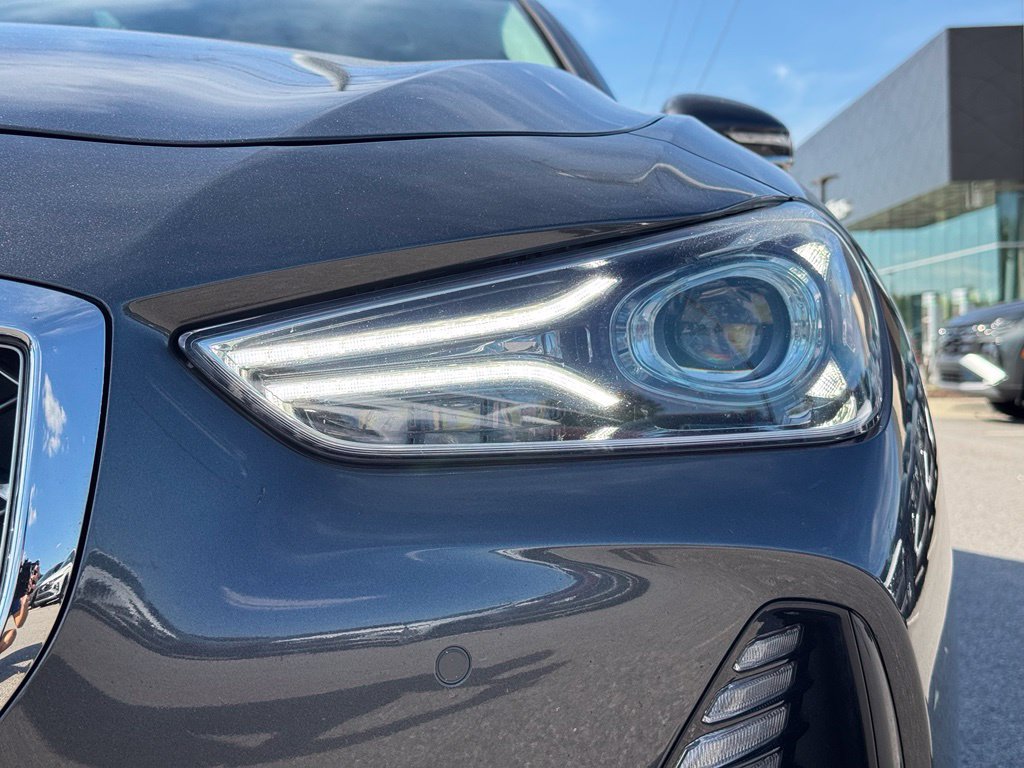 Used 2019 Genesis G70 2.0T Advanced w/ Dynamic Package AWD/4WD image 9