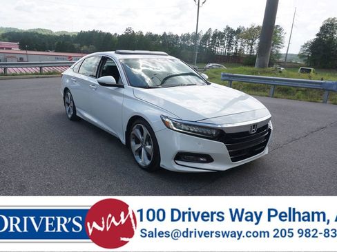 Used 2018 Honda Accord Touring image 1