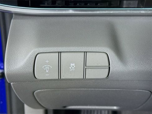 Certified 2024 Hyundai Elantra SEL w/ Convenience Package image 21