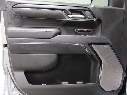 Used 2025 GMC Sierra 1500 AT4X AWD/4WD image 19