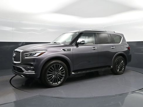 Used 2024 INFINITI QX80 Sensory w/ Cargo Package AWD/4WD image 3