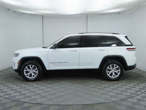Used 2022 Jeep Grand Cherokee Limited image 8