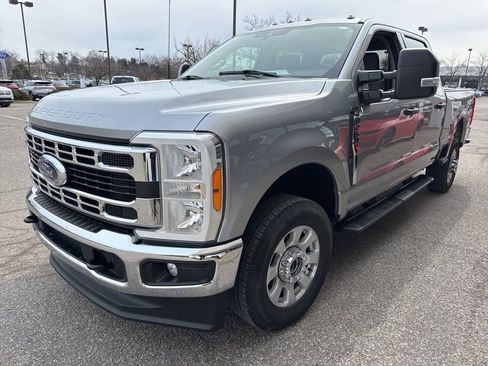 Used 2023 Ford F250 XLT image 2