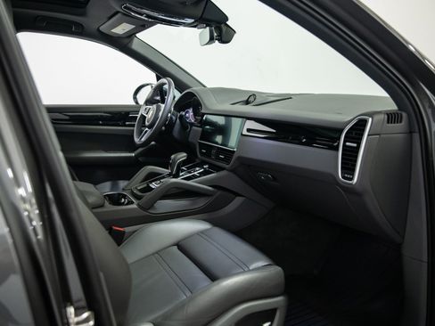 Used 2019 Porsche Cayenne S AWD/4WD image 12