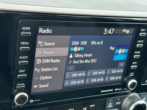 Used 2022 Toyota Highlander XLE image 21