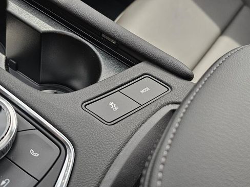 New 2026 Cadillac XT5 Premium Luxury w/ LPO, Floor Liner Package AWD/4WD image 38