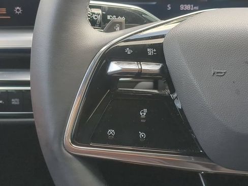 Used 2024 Cadillac Lyriq Sport RWD image 30