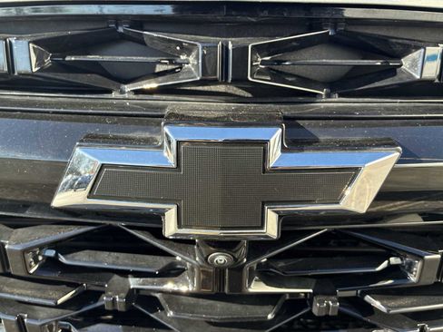 Certified 2025 Chevrolet Traverse RS image 32