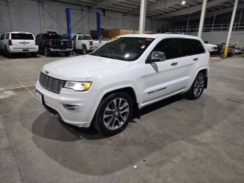 Used 2018 Jeep Grand Cherokee Overland AWD/4WD image 1