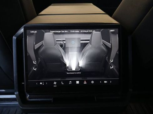 Used 2025 Tesla Cybertruck AWD Crew Cab image 9
