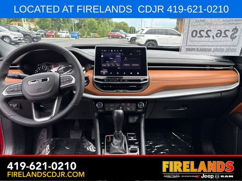 Used 2025 Jeep Compass Limited AWD/4WD image 15