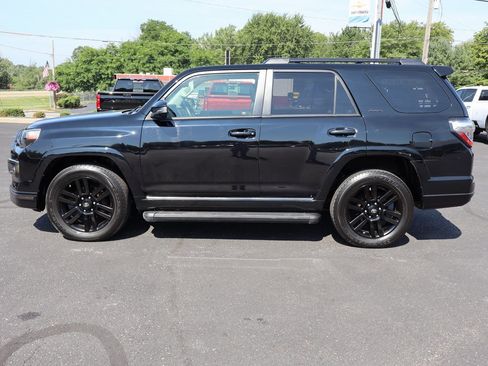 Used 2020 Toyota 4Runner Nightshade image 33