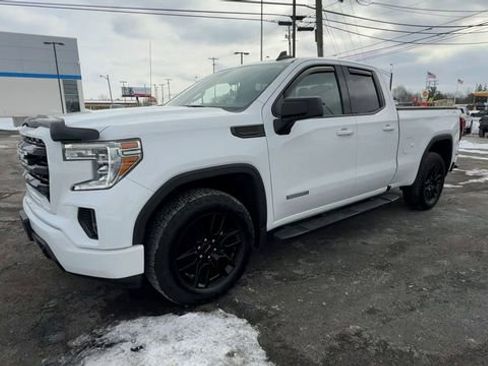 Used 2022 GMC Sierra 1500 Elevation w/ LPO, Elevation Black Package image 4