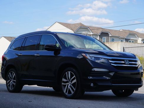 Used 2016 Honda Pilot Elite image 3