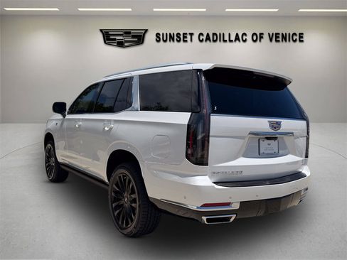 Used 2025 Cadillac Escalade Premium Luxury w/ Touring Package AWD/4WD image 6