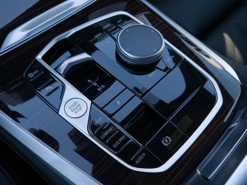 New 2026 BMW X5 sDrive40i w/ Parking Assistance Package image 9