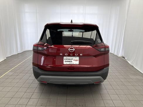 Used 2023 Nissan Rogue S image 5