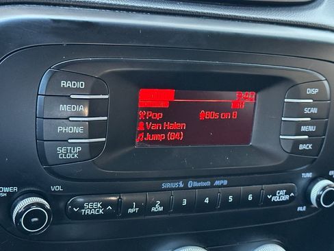 Used 2016 Kia Soul FWD image 20