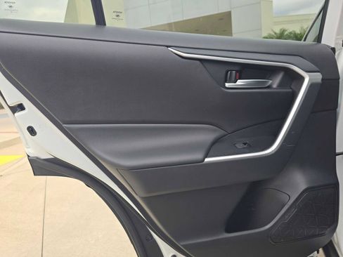 Certified 2025 Toyota RAV4 XLE w/ Convenience Package image 17