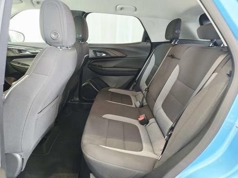New 2025 Chevrolet TrailBlazer LT w/ Convenience Package FWD image 9