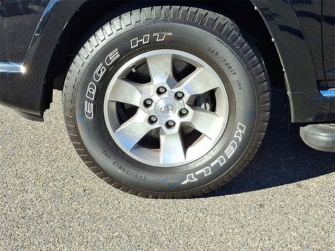 Used 2013 Toyota 4Runner SR5 image 8