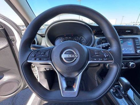 Used 2023 Nissan Kicks SV FWD image 19