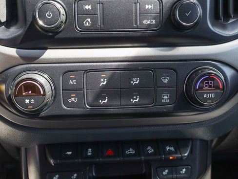 Used 2020 Chevrolet Colorado Z71 AWD/4WD image 39