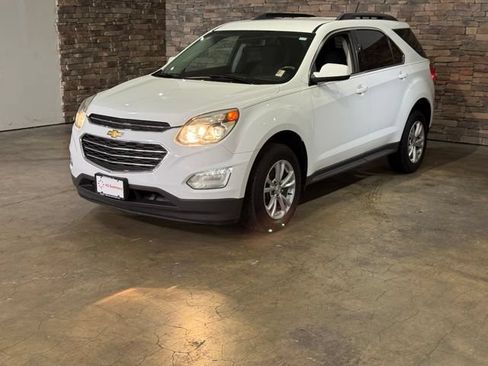 Used 2017 Chevrolet Equinox LT w/ Convenience Package FWD image 5