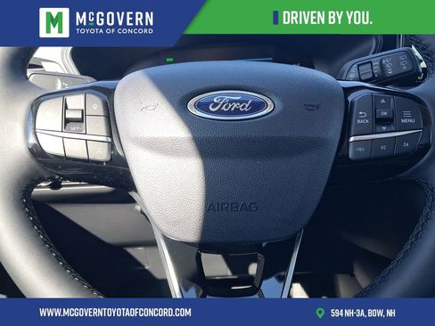 Used 2025 Ford Escape SE image 25