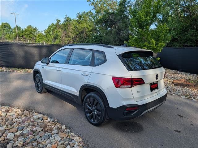 Used 2023 Volkswagen Taos S FWD image 3