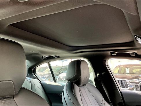 Used 2025 BMW 530i w/ Premium Package RWD image 23