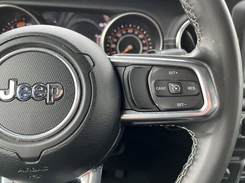 Used 2021 Jeep Wrangler Unlimited Sahara w/ LED Lighting Group image 20