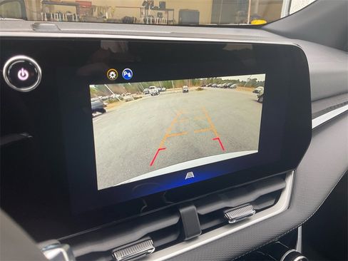 New 2026 Chevrolet Equinox LT w/ LPO, Floor Liner Package image 22