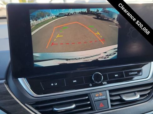 Used 2024 Nissan Altima 2.5 SV w/ SV Premium Package image 41