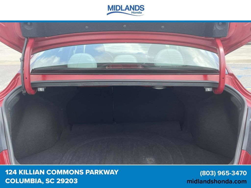 Used 2024 Hyundai Elantra Limited FWD image 9