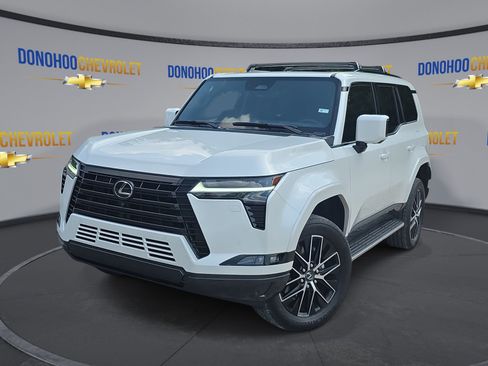 Used 2026 Lexus GX 550 w/ Accessory Package (2T) AWD/4WD image 4