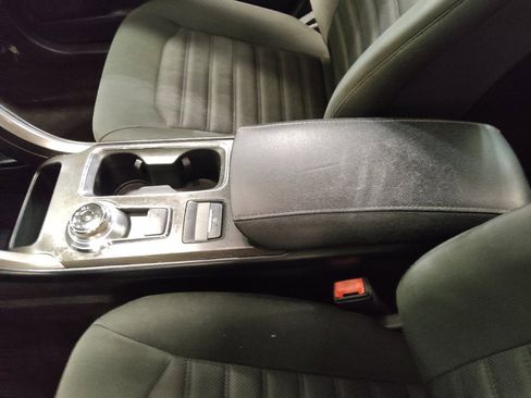 Used 2018 Ford Fusion SE w/ Fusion SE Technology Package image 26